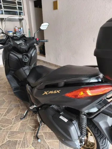 Vendo XMAX super conservada segundo dono