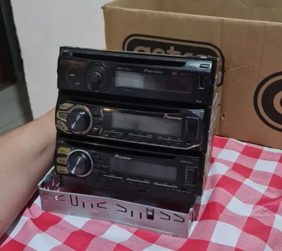 Toca cd pioneer Bluetooth e saída subwofer pega controle PROMOÇÃO FAÇO ENTREGAS