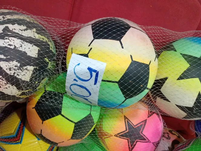 Bola infantil colorida