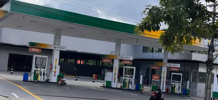 Posto de Gasolina/ Academia / Escritório/ Salas Comerciais