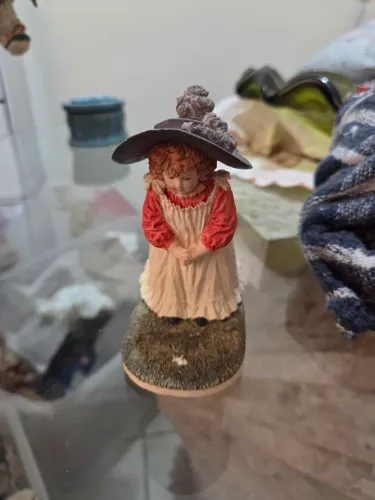 The Heirloom Tradition Maud Humphrey Bogart "A Little Robin" Figurine H1347