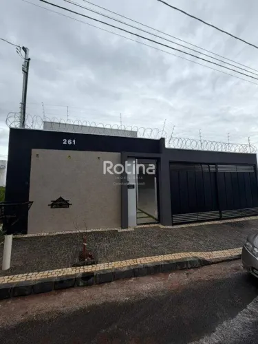 Casa para alugar, 3 quartos, Santa Rosa - Uberlândia/MG - Rotina Imobiliária