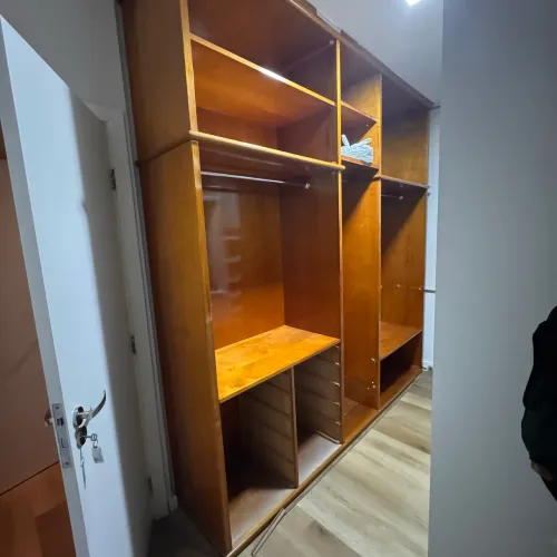 Guarda roupas para closet em madeira