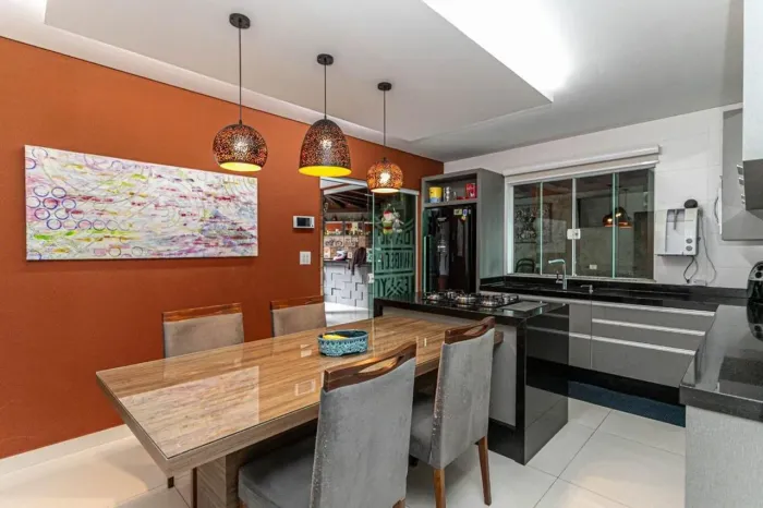 Casa alto padrão à venda Maringá 3 quartos 4 vagas suíte