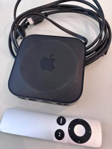 Apple TV - 3 geração com controle + Cabo HDMI