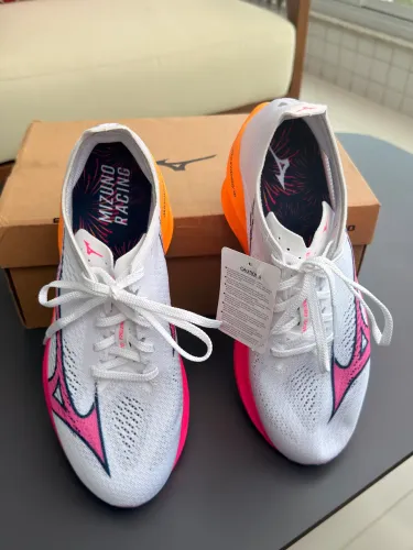 Tênis Mizuno Wave Rebellion Pro 3 (próprio para corrida) 