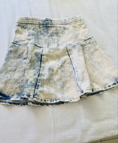 Saia Farm jeans godê com zíper em metal P