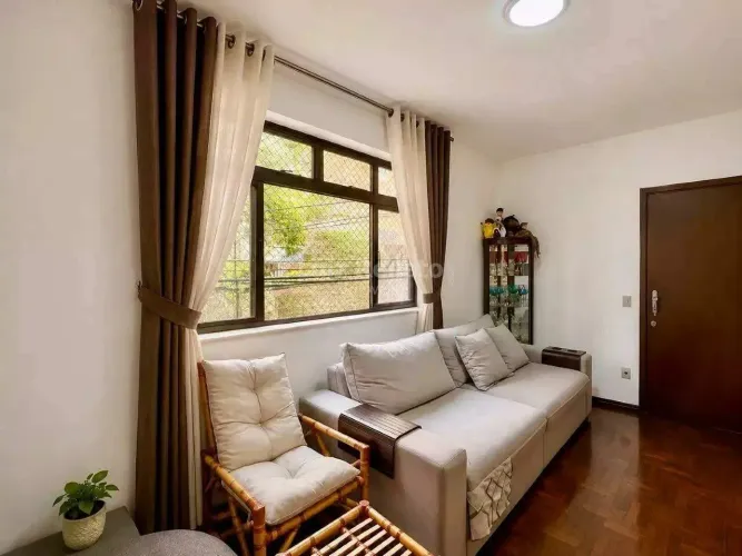 Apartamento à venda no bairro Sion