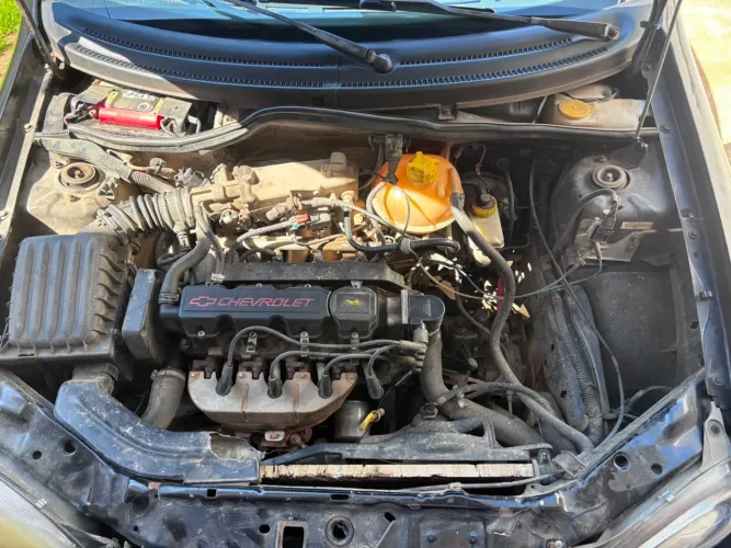Chevrolet Corsa Sedan Super Milenium 1.0 MPFI 16V 2002