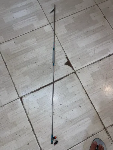 Vendo esse arpão de mão de 1 metro