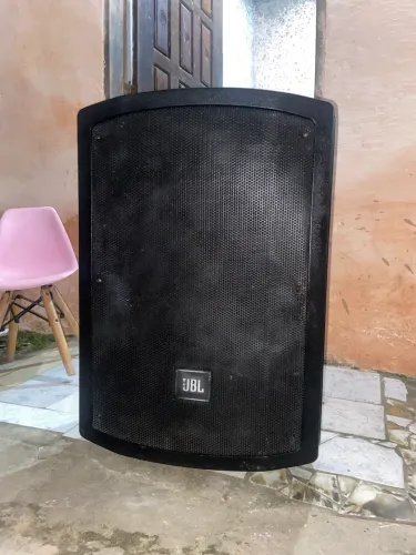 CAIXA AMPLIFICADA JBL 