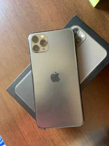 iPhone 11 Pro Max 256gb muito novo