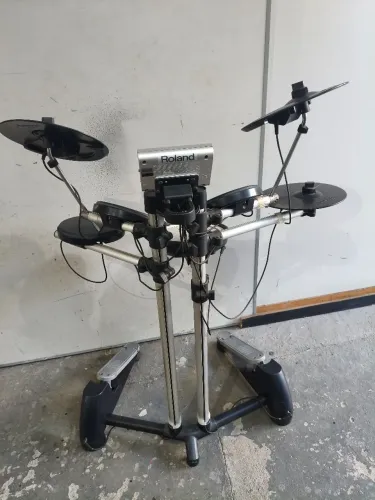 Bateria eletrônica Roland