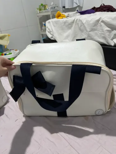 Bolsa/mala maternidade branca - excelente estado 