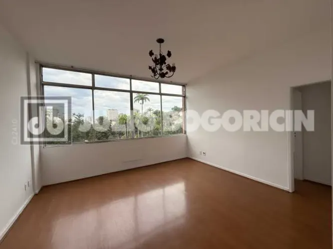 Apartamento : / Residencial / Gávea