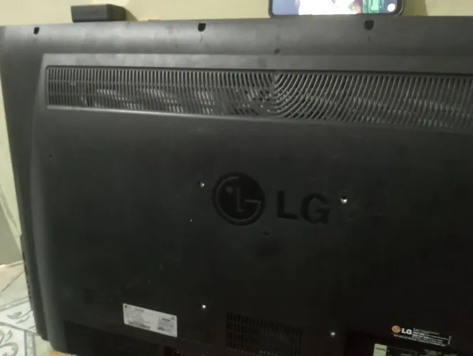 Tv  1 smart e outra não.