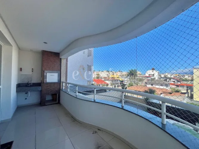 Apartamento 3 dormitório com 1 suíte em Condomínio com piscina