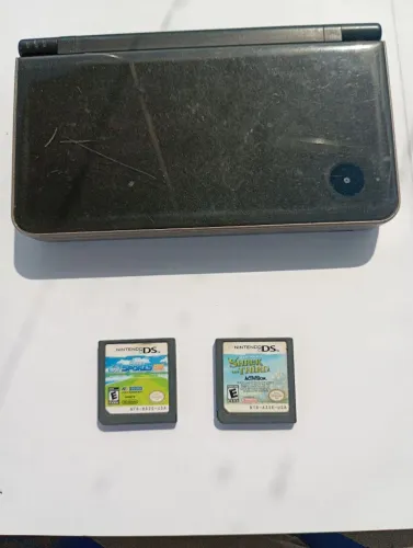 Nintendo dsi com 2 jogos