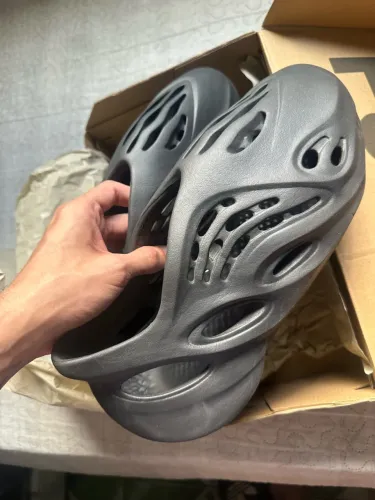 Adidas Yeezy foam Runner