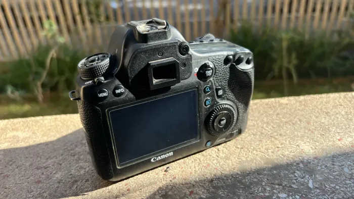 Câmera Canon EOS 6D - Corpo Full Frame (Excelente Qualidade de Imagem)
