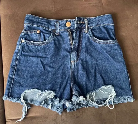Short jeans