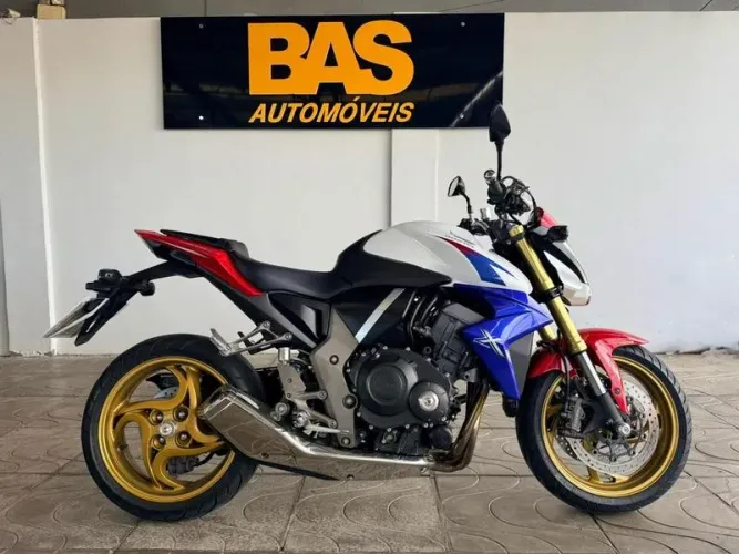 Honda CB 1000R Capitão América 2013 abs, placa i, excelente estado