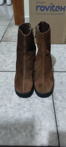 Bota tamanho 38/39