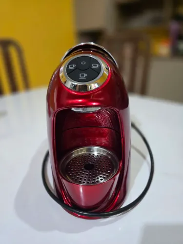 VENDO CAFETEIRA DE CÁPSULA 3 CORAÇÕES - 110V