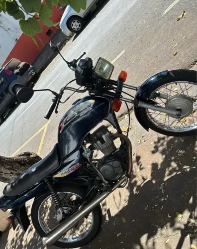 Moto de leilão