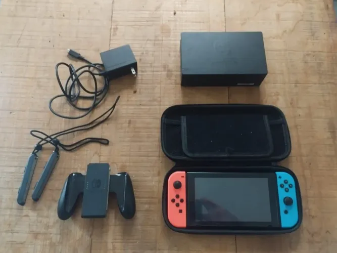 Nintendo Switch desbloqueado com cartão SD 128gb