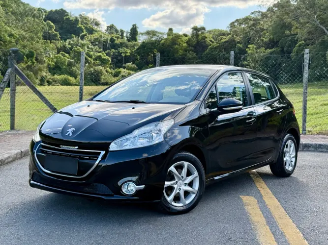 Peugeot 208 Allure 1.5 Flex 8V 5P 2015