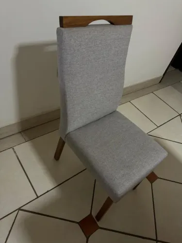 Mesa de vidro com 6 cadeiras