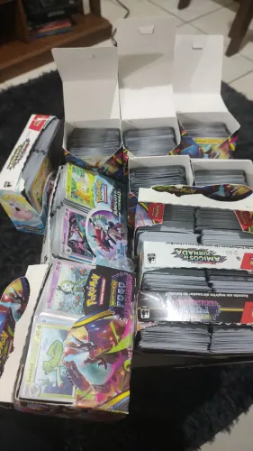 Bulk com 2000 cartas pokémon 
