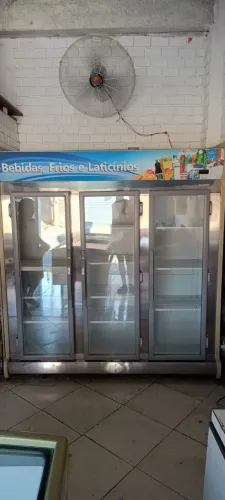 Freezer expositor 3 portas 220w