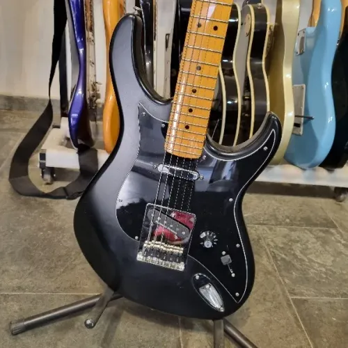 Guitarra Cort Matthias Jabs Scorpions com Seymour Duncan (Musicalvo)