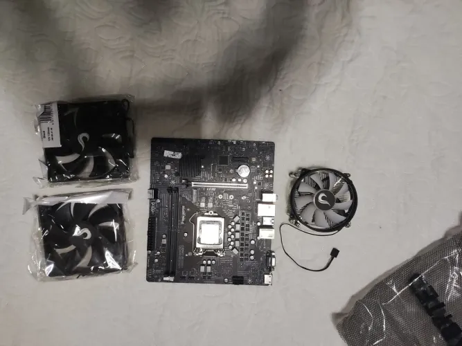 KIT UPGRADE I5 10400F + PLACA MÃE B560M-E + COLLER + 2 VENTOINHAS