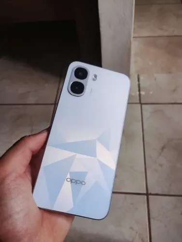 Vende-se celular OPPO A6