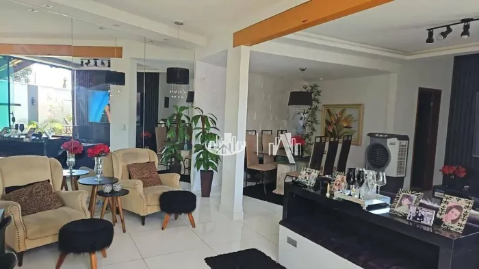 Casa com 3 Quartos, 111 m² - venda por R$ 870.000 ou aluguel por R$ 6.000/mês - Jardim Esp