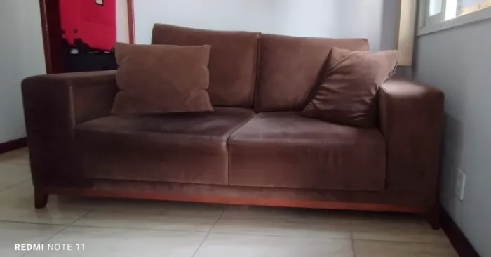 Sofá 2 Lugares - Muito Confortável e Conservado.