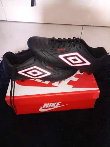 Chuteira Umbro Original, Masculina, Tamanho 39
