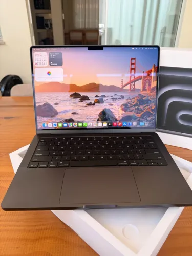 Macbook Pro M5 16GB/1TB SSD - GARANTIA 2027