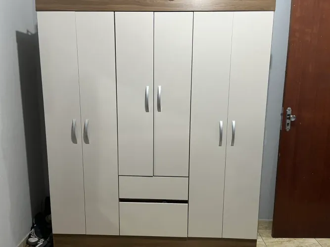 Guarda roupa solteiro perfeito sem nenhum defeito 