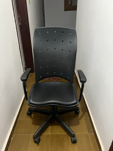 Cadeira Escritorio ergométrica 