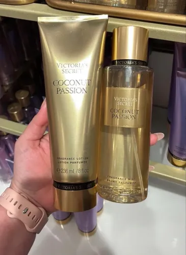 VICTORIA'S SECRET - Coconut Passion Body Mist
