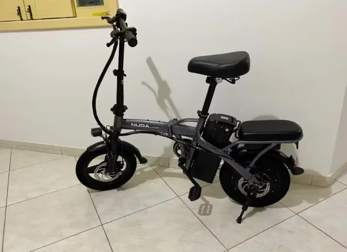 Bicicleta elétrica dobrável