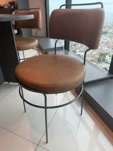 Kit 6 Cadeiras Design Industrial Couro Caramelo