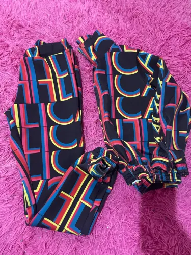 Conjunto de frio Lilica Ripilica e um vestido Alphabeto 10 anos