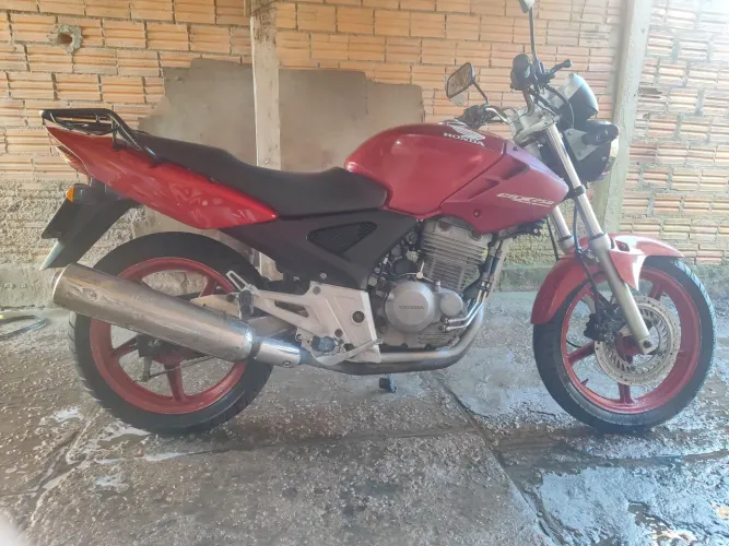 CBX TWISTER 2006