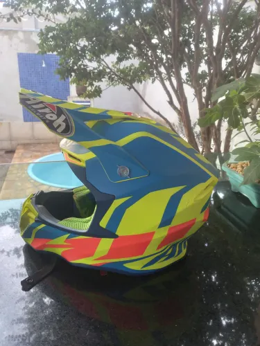 Capacete airoh twist também.59/60 usado 1 vez.