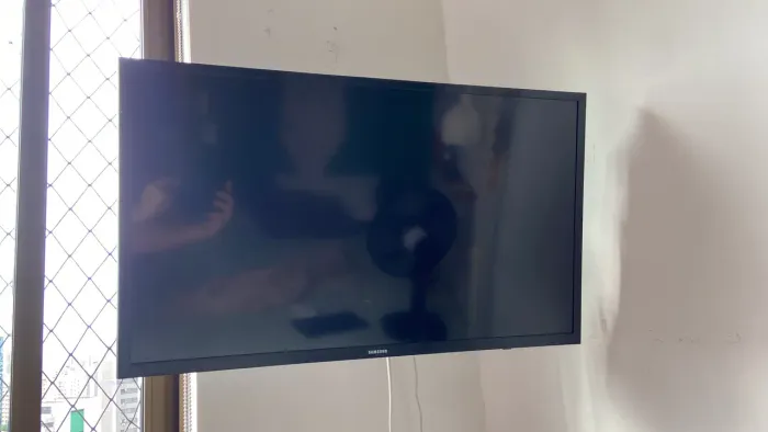 Smart TV Samsung 32? HD Tizen - Ótimo Estado